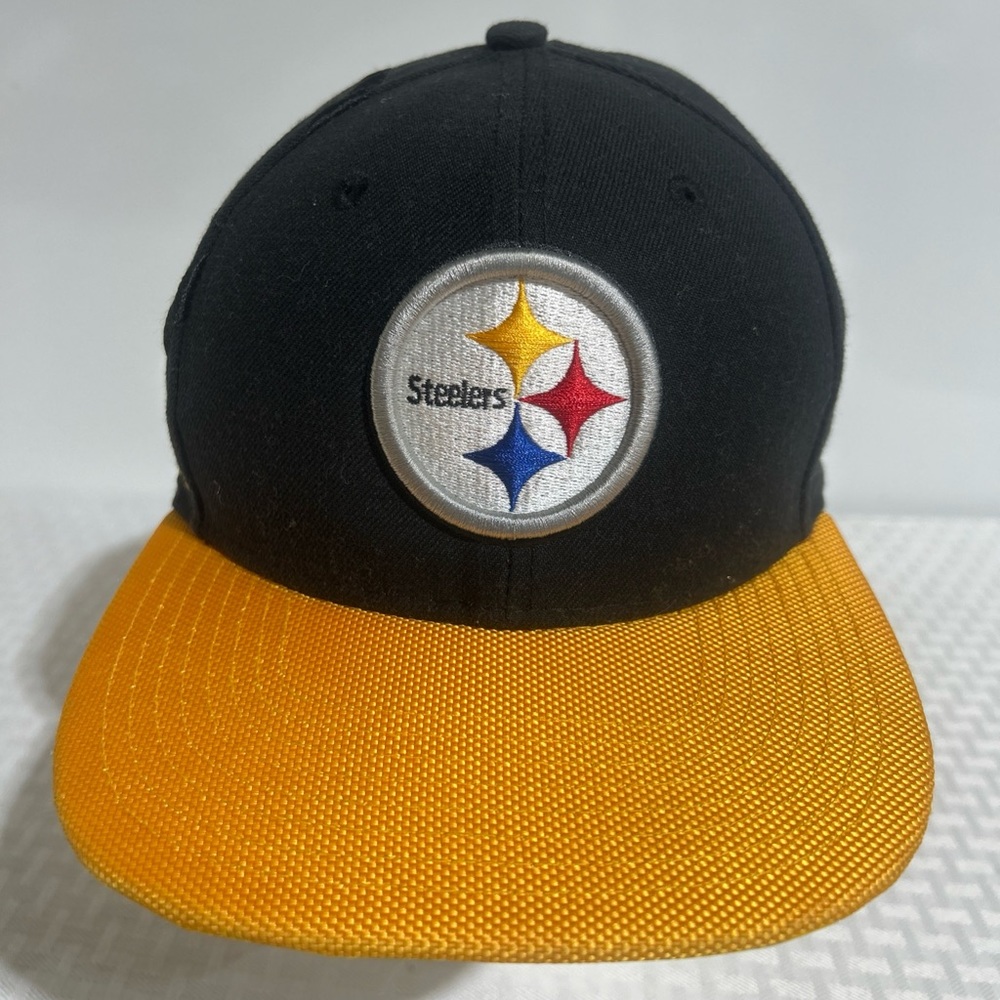 Pittsburgh Steelers New Era 9Fifty Black Yellow Snapback Adjustable Hat Cap.